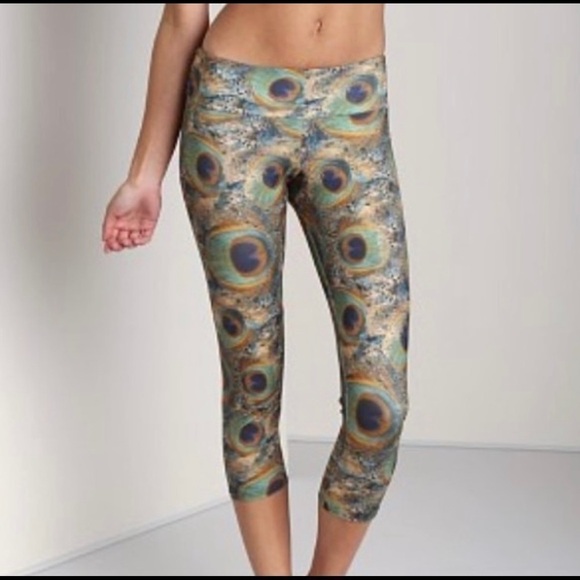 REVOLVE SzS/M Onzie Peacock motif crops EUC - Picture 2 of 12